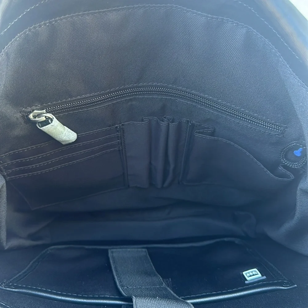 NEW AUTHENTIC GUESS BY MARCIANO Black Backpack